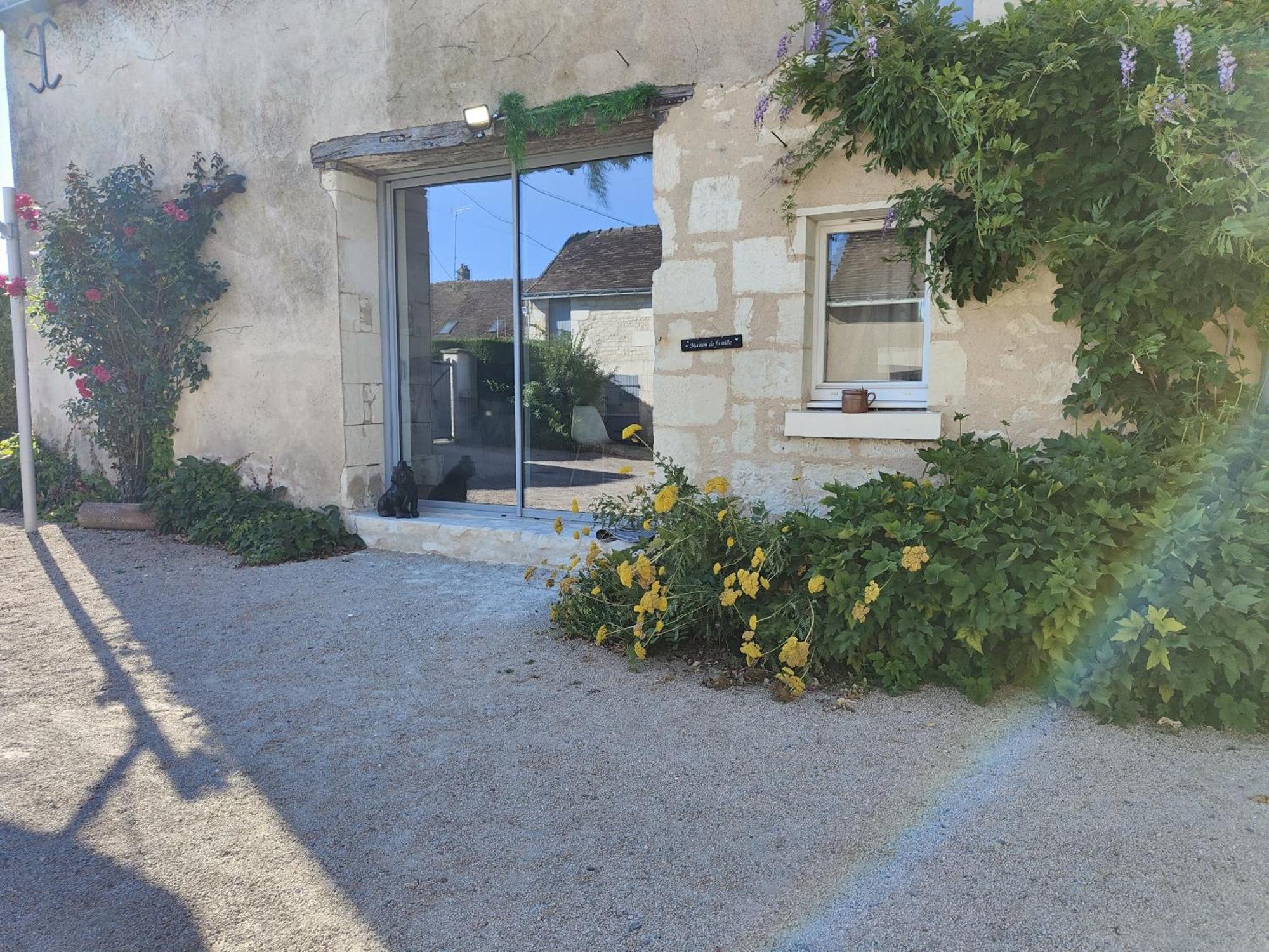 Gite Les Piraudieres Noyant-de-Touraine ภายนอก รูปภาพ