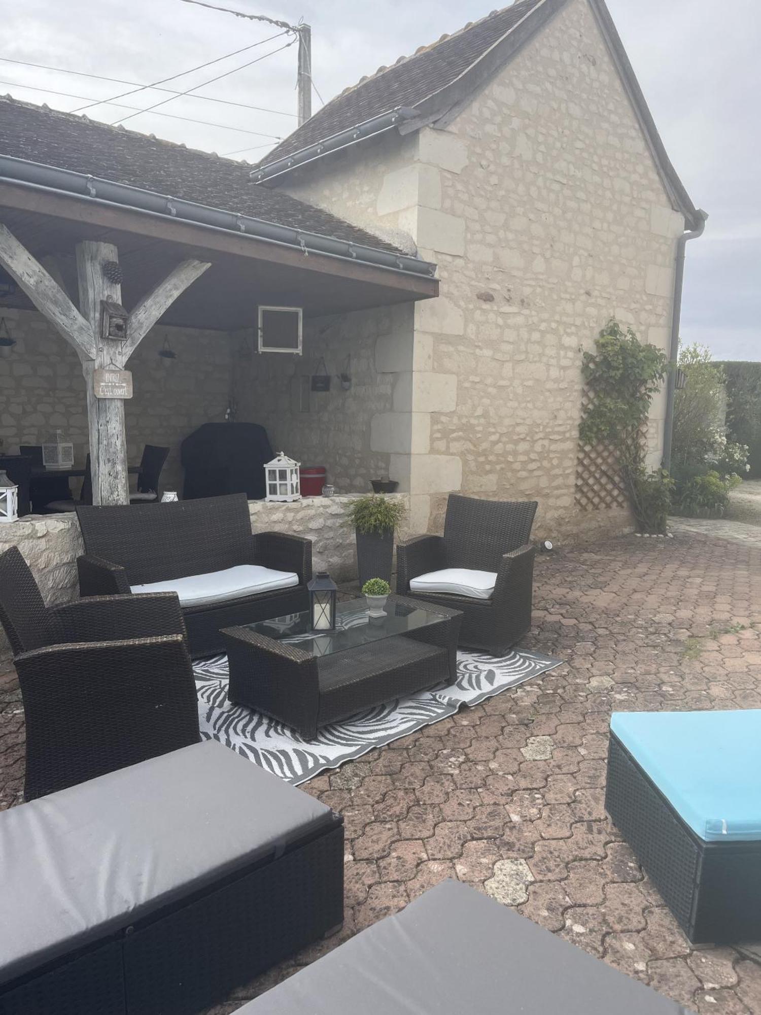 Gite Les Piraudieres Noyant-de-Touraine ภายนอก รูปภาพ
